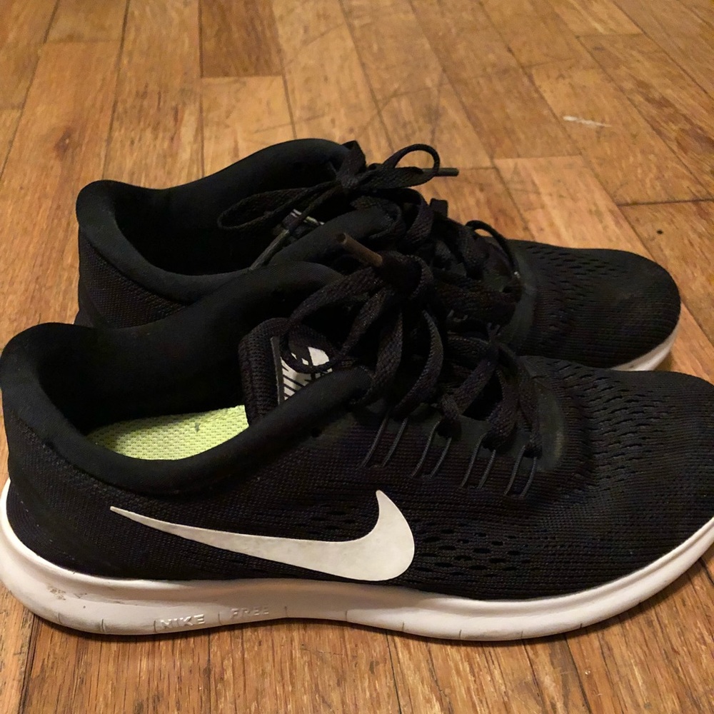 Nike free runs
